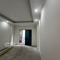 Ngô Thì Sỹ 5 Tầng -Oto Vào Nhà - Thang Máy - 10,5 Tỷ