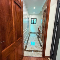 Ngô Thì Sỹ 5 Tầng -Oto Vào Nhà - Thang Máy - 10,5 Tỷ