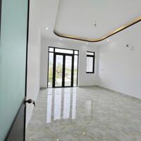 Nhà mới đường ô tô, gần trường học ngay chợ Trung Thành, SHR 3PN 2WC.