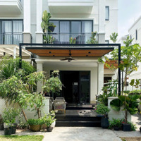 Cần Tiền Gấp, Bán Rẻ Nhà 2 Mặt Tiền, 7X20M, Full Nội Thất, Kdc Cao Cấp Nine South Estates, Nhà Bè