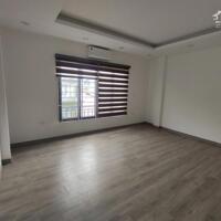 Cho thuê nhà 6 tầng,nhà mới ,có thang máy, diện tích 42m2,ngõ cách mặt đường Kim Giang 20m