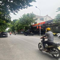 Cc Bán Đất Đấu Giá Mặt Phố Việt Hưng. 91M.mặt Tiền6M. 34 Tỉ. Đối Diện Dự Án Noble Palace. 0943827333