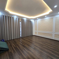 Hiếm!!! Trung Tâm Quận Cầu Giấy 6 Tầng Thang Máy, 70M Ra Mặt Phố Ô Tô Tránh.