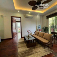 Bán Nhà Sân Vườn Âu Cơ - Gần Hồ Quảng Bá 107M2 X 5 Tầng Xmặt Tiền8M - Ngõ Nông Gần Phố Nhỉnh 21 Tỷ