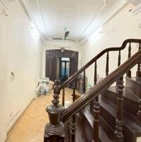 Cho thuê nhà ngõ Thống Nhất, Đại La 4 tầng x 32m2, 3PN, 3 vệ sinh, 10 Triệu/tháng