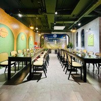 Cần Cho Thuê Căn Biệt Thự Đối Diện Vincom Chủ Đang Tự Kinh Doanh Nhà Hàng, Để Lại Full Đồ Nhà Hàng