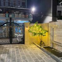 Bán Nhà 4 Tầng Ngõ 20 Cao Xanh Siêu Đẹp. DT:120m2 Tân Cổ Điển !!!