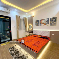Bán Nhà Phân Lô Bàn Cờ Nguyễn Chí Thanhdiện Tích42M X 5 Tầng ,Ô Tô 7 Chỗ Đỗ Cửa, Kinh Doanh Đa Nghành