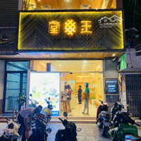 Siêu Đẹp! Cho Thuê Nhà Mặt Phố Chùa Láng, Đống Đa,Diện Tích90M2 X 3T ,Mặt Tiền4M, Đoạn Kd Đẹp Nhất, Vỉa Rộng