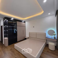 Nhà Phố Ngô Gia Tự, Thang Máy, Gara 7 Chỗ, Ô Tô Tránh, Kinh Doanh,Diện Tích55M2, 5 Tầng, Chỉ 10.5 Tỷ