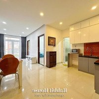Chdv 2 Phòng Ngủ- 1 Vệ Sinhgần Landmark - Ban Công 60M2 - Đầy Đủ Nội Thất - Thang Máy, Dọn Phòng