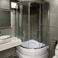 Cho Thuê Căn Nhà Ngõ 12 Đào Tấn, Ba Đình, 55M2*7 Tầng Thang Máy, 48 Triệu/Th, Nhà Hàng, Vp, Ở