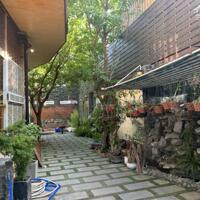 Bán Villa sân vườn mặt tiền đường Hoàng Văn Thái vườn trung tâm thành phố Phan Thiết DT 734m2 Hướng Bắc giá 20 tỷ