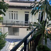 Bán Villa sân vườn mặt tiền đường Hoàng Văn Thái vườn trung tâm thành phố Phan Thiết DT 734m2 Hướng Bắc giá 20 tỷ