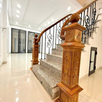 Chủ Cắt Lỗ Cần Bán Gấp Nhà - Trần Cung - Ô Tô Đỗ Cửa - Gần Phố - Hai Mặt Thoáng Trước Sau