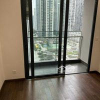 Bán Căn 1 Phòng Ngủ+ View Nội Khu Mas C Tầng Trung. Sẵn Khách Thuê. Giá Bán 3,5 Tỷ Liên Hệ: 0919.452.286