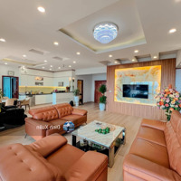 Bán Nhanh Nhà Tập Thể Ngay Phố Phạm Ngọc Thạch- 90M- 3 Ngủ 2 Wc- Full Đồ Ở Luôn