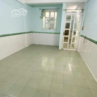 2Mt Trước-Sau: Nhà Mới, 2 Lầu ( 4 Phòng Ngủ3Wc) Để Ở Và Buôn Bán - 15 Triệu