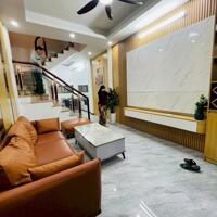 Cho thuê nhà Đại Từ Full đồ 4 tầng x 40m2, 4 ngủ, 12 Triệu Full đồ ở gia đình vào ngay