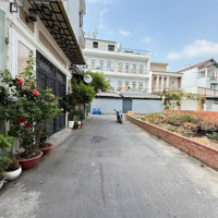 Hàng Đầu Tư-Nhà 3 Tầnghẽm Xe Hơi6M Nhà Kèm Dãy Nhà Trọ 13P Thu Nhập 35 Triệu/Th Diện Tích: 103,2M2 Giá Bán 9Tỷ Linh Trung
