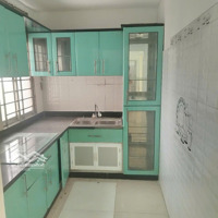 Căn Góc Chung Cư Nguyễn Biểu Q5 2 Phòng Ngủ 2 Vệ Sinh Lầu 2, Giá Chỉ 2 Tỷ 950 Tl