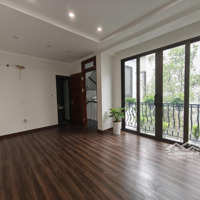 Bán Nhà Mới Sài Đồng 3 Bước Ra Hồ Điều Hoà, Ô Tô Tránh Full Nội Thất 34M, 6.75 Tỷ