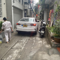 Bán Nhà Hồng Tiến-Thang Máy- 8Tỷ4-Oto Qua Cửa-6 Tầng-3 Ngủ- Khu Dân Trí Cao-Ở Sướng