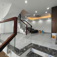 Nhà Đẹp Đông La 4Tầng*33M2, Ôtô Đỗ Cửa, Gần Chợ, Trường Học, Ngay Kđt Đô Nghĩa, Đh Phenika