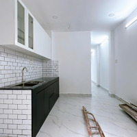 Bán Nhà Số 6 Đường 42 Phường 4 Quận 4, Nhà 5 Tầng 7 Phòng Ngủ 4 Vệ Sinhhoàn Công Đủ