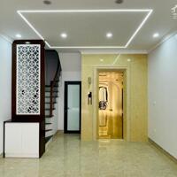 Nhà cực đẹp 40m2x6T thang máy. Ngõ nông- rộng- thoáng, trung tâm phố Nguyễn Khánh Toàn, Đông Quan.