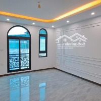 Nhà Đẹp Thạch Bàn ,Ô Tô Đỗ Cổng , 6 Tầng Nhỉnh 4 Tỷ, Gần Cầu Vĩnh Tuy, Gần Aeon Long Biên