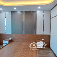 Nhà Đẹp Thạch Bàn ,Ô Tô Đỗ Cổng , 6 Tầng Nhỉnh 4 Tỷ, Gần Cầu Vĩnh Tuy, Gần Aeon Long Biên