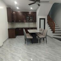 Bán nhà Bà Triệu, Hà Đông, 2 mặt thoáng, ô tô đỗ cửa, cách 1 nhà ra mặt phố, DT 38m2, 5 tầng LH 0942.193.386