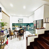 Bán Nhà Quận Cầu Giấy,Nhà Phố Xuân Thuỷ 40M Xây 5Tầng 9,5 Tỷ- Ngõ Thông Kinh Doanh