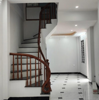 Bán Nhanh Nhà Mới Xây Lô Góc Ô Tô Đỗ Cửa Di Ái, 38M2 - 5 Tầng.