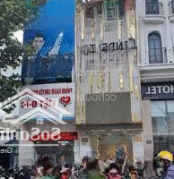 Cho Thuê Nhà Mặt Phố Chùa Láng - Đống Đa . Tổngdiện Tích300M2 Siêu Đẹp .Mặt Tiền4.5M . Phù Hợp Mọi Mô Hình .