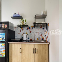 Căn Hộ 1 Phòng Ngủ45M2 Ban Công, Đầy Đủ Nội Thất Tiện Nghi Ngay Trung Tâm Sg, Đường Nguyễn Trãi Quận 1