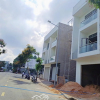 Chính Chủ Cần Bán Nhà Mới Đẹp Thuận An, Bình Dương Giá Bán: 2 Tỷ 400 Triệu Sổ Hồng Riêng .