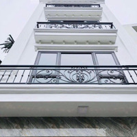 Hoàng Cầu - Hào Nam - Đống Đa -Diện Tích45M2 Xmặt Tiền4M - Giá Bán 8,8 Tỷ 5Tầng Thang Máy Mới Cách Ôtô Tránh 15M