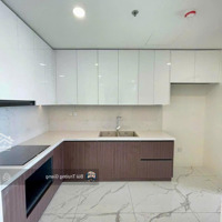 Bán Căn Hộ 4Pn 3 Vệ Sinh 132M2, 4 Phòng Đều Có View, Tầng Cao Giá Tốt Nhất 7Ty, Bao Công Chứng Sang Tên