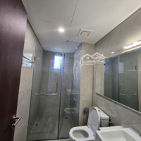 Bán Gấp Căn Studio Thiết Kế Như 1N Tầm View Đẹp 2 Hồ, Nhận Nhà Ở Ngay Trục 27 Toà H2