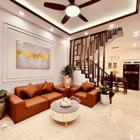 Thái Thịnh, 10M Ra Phố, Ngõ Ba Gác Thông, Nhà Mới, Lô Góc 3 Thoáng, Ở Cực Sướng, 39M2*5T