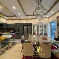 Gia Đình Chuyển Về Bắc. Cần Chuyển Nhượng Lại Căn Biệt Thự Kiến Trúc Tân Cổ Điểm. Full Nội Thất Xịn
