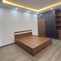 Bán Nhà Phố Cầu Giấy, Thang Máy 6 Tầng Gần Công Viên Thủ Lệ, Giá Bán 11.8 Tỷ