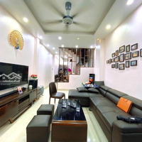 Bán Nhà Lạc Long Quân, Giá Tốt, 45M2, 4 Ngủ, Vài Bước Ra Ô Tô, 8.8 Tỷ Có Bớt