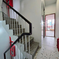 Hoa Bằng, Cầu Giấy Hàng Hiếm - Tòa Ccmn Xây Mới Tt Cầu Giấy - 6 Tầng. Thang Máy - Cách Phố 30M
