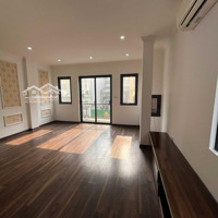 Cho Thuê Văn Phòng Nguyễn Trãi, Diện Tích 45 M2/Tầng, Sàn Thông, Vp Sạch Đẹp, Ô Tô Đỗ Cửa