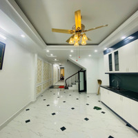 Phải Nhanh Mới Kịp, Nhà Nguyễn Khánh Toàn-Cầu Giấy 55M2X5T, Thang Máy, Cách Phố 30M, Nhỉnh 10 Tỷ