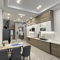 Căn Nhà Chứa Cả Thanh Xuân Giờ Nhường Lại Cho Người Hữu Duyên