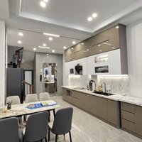 Căn Nhà Chứa Cả Thanh Xuân Giờ Nhường Lại Cho Người Hữu Duyên